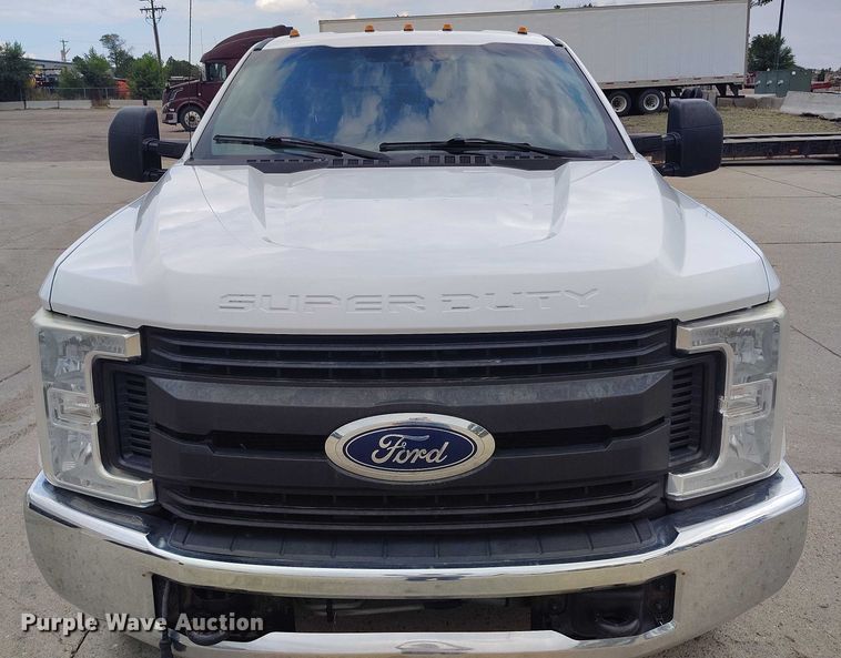 image for item IP9690 2017 Ford F350 Super Duty XL Crew Cab flatbed truck