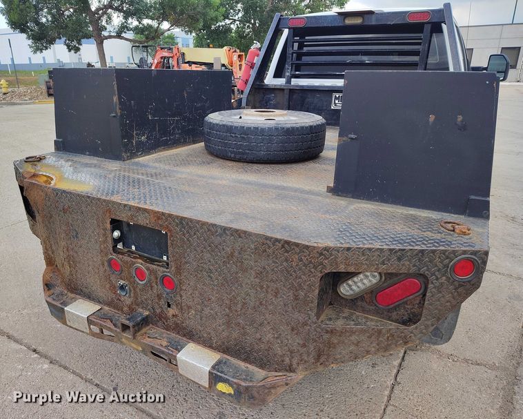 image for item IP9690 2017 Ford F350 Super Duty XL Crew Cab flatbed truck