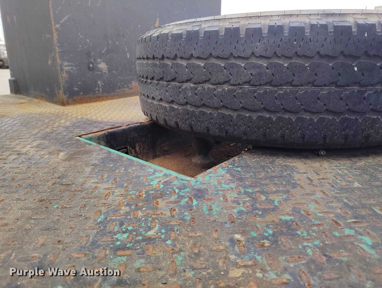 image for item IP9690 2017 Ford F350 Super Duty XL Crew Cab flatbed truck