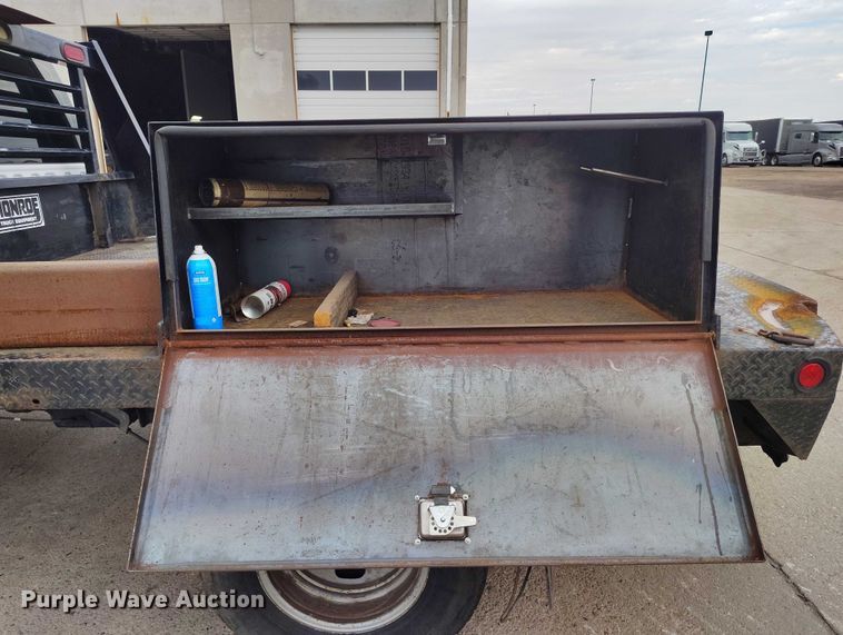 image for item IP9690 2017 Ford F350 Super Duty XL Crew Cab flatbed truck