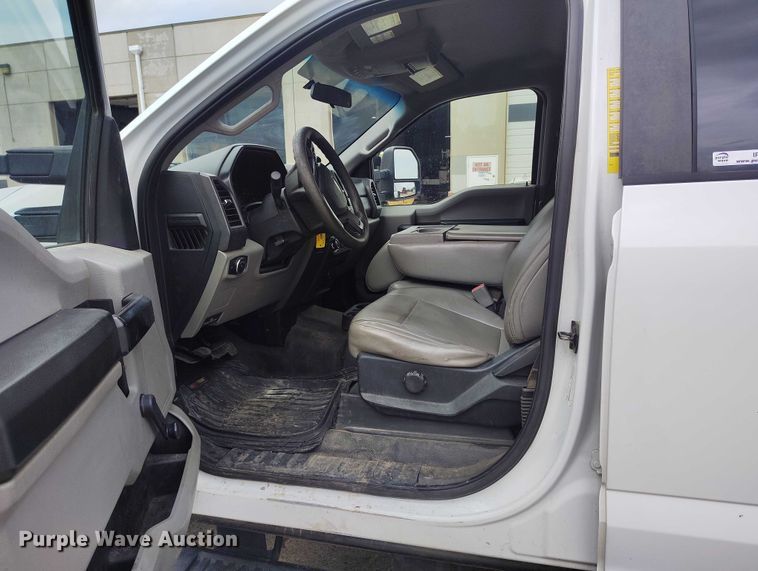 image for item IP9690 2017 Ford F350 Super Duty XL Crew Cab flatbed truck