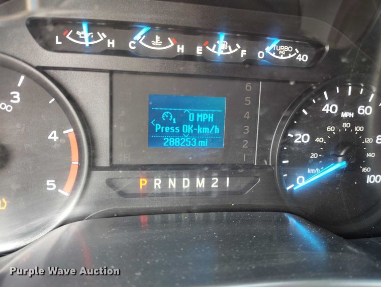 image for item IP9690 2017 Ford F350 Super Duty XL Crew Cab flatbed truck