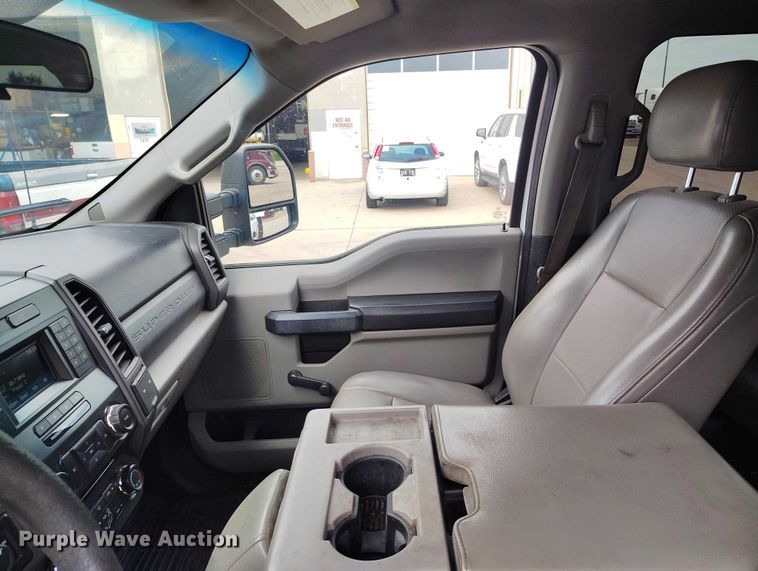 image for item IP9690 2017 Ford F350 Super Duty XL Crew Cab flatbed truck