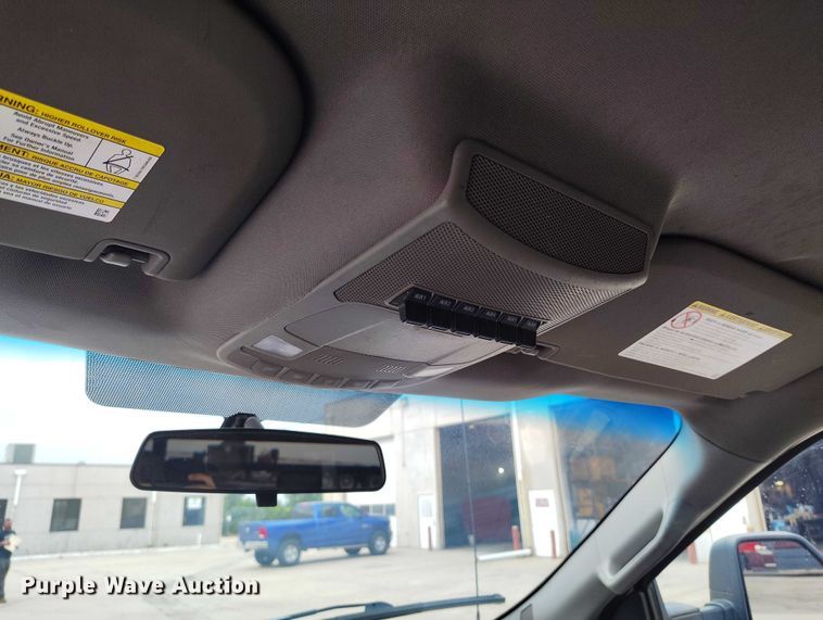 image for item IP9690 2017 Ford F350 Super Duty XL Crew Cab flatbed truck