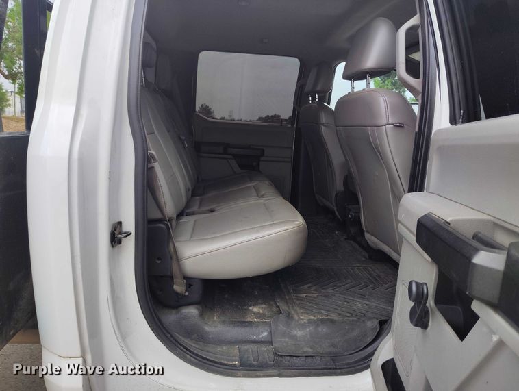 image for item IP9690 2017 Ford F350 Super Duty XL Crew Cab flatbed truck