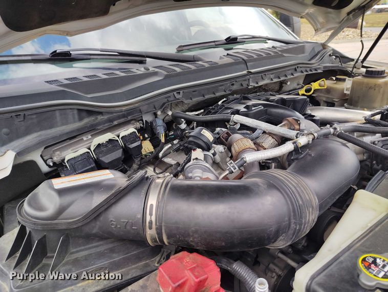 image for item IP9690 2017 Ford F350 Super Duty XL Crew Cab flatbed truck