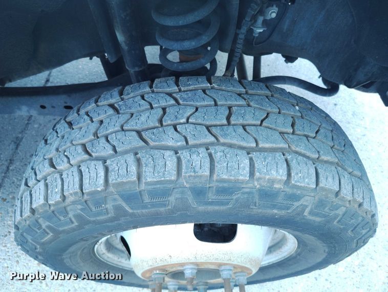 image for item IP9690 2017 Ford F350 Super Duty XL Crew Cab flatbed truck