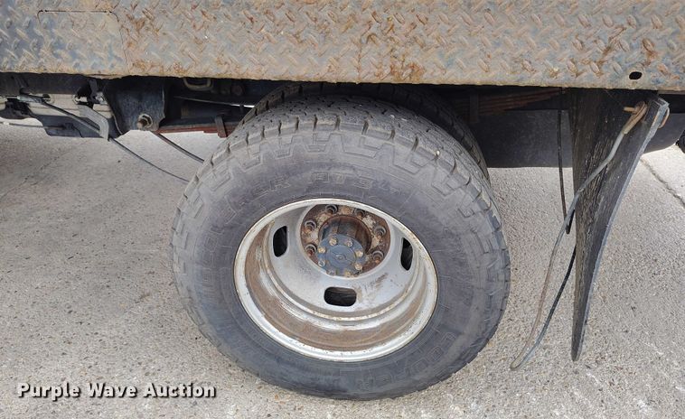 image for item IP9690 2017 Ford F350 Super Duty XL Crew Cab flatbed truck