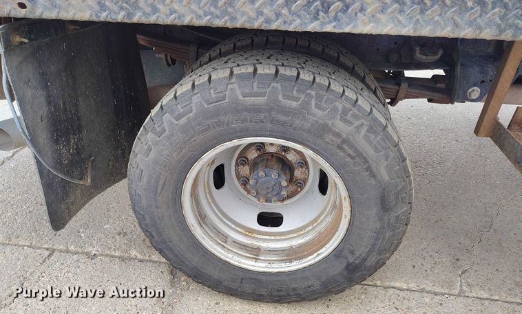 image for item IP9690 2017 Ford F350 Super Duty XL Crew Cab flatbed truck