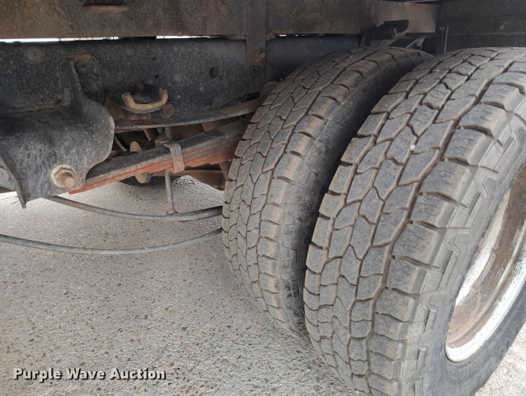 image for item IP9690 2017 Ford F350 Super Duty XL Crew Cab flatbed truck