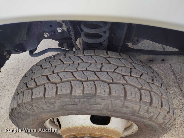 image for item IP9690 2017 Ford F350 Super Duty XL Crew Cab flatbed truck