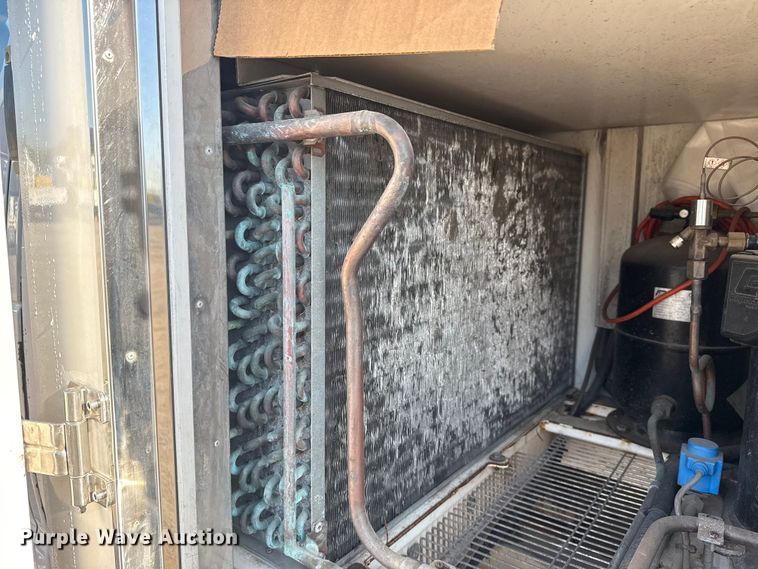 image for item NU9555 2018 Ford E450 Super Duty refrigerated delivery van