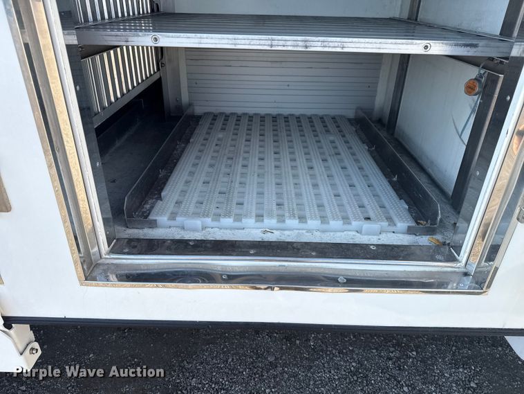 image for item NU9555 2018 Ford E450 Super Duty refrigerated delivery van