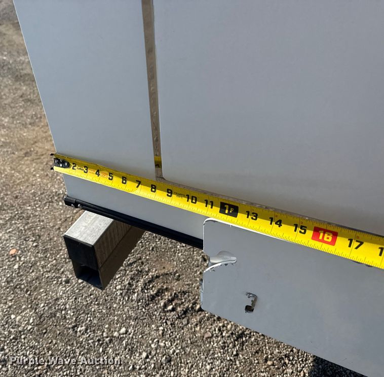 image for item NU9555 2018 Ford E450 Super Duty refrigerated delivery van