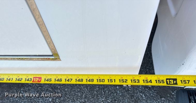 image for item NU9555 2018 Ford E450 Super Duty refrigerated delivery van