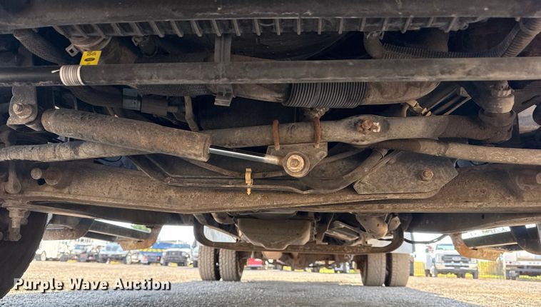 image for item NU9555 2018 Ford E450 Super Duty refrigerated delivery van