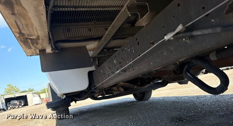 image for item NU9555 2018 Ford E450 Super Duty refrigerated delivery van