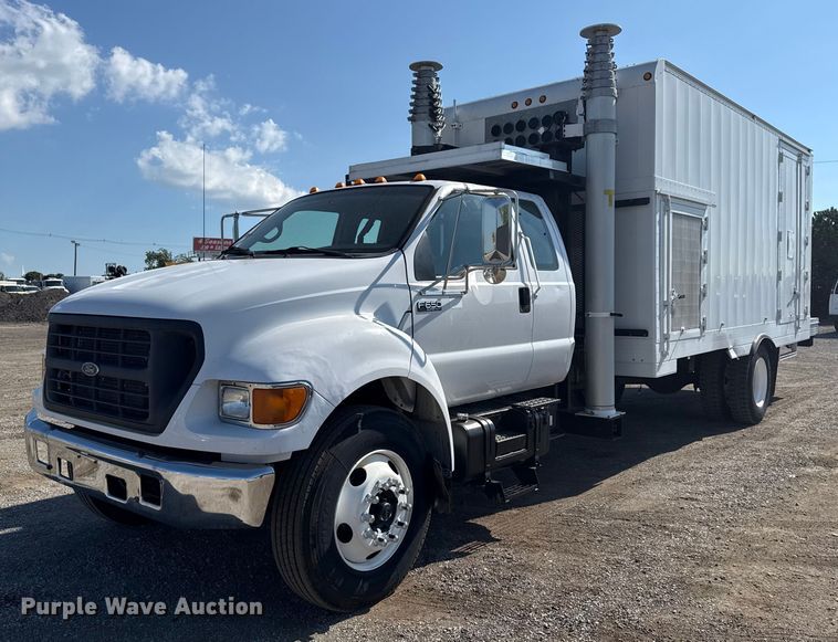 2001 Ford F650 Super Duty XL
