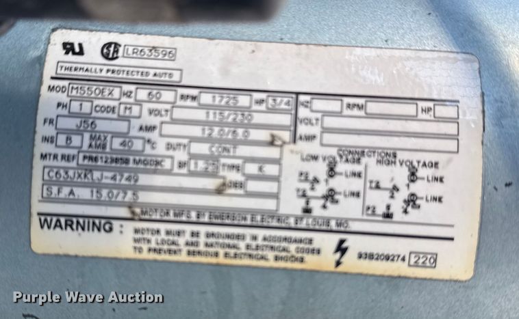 image for item NU9557 2001 Ford F650 Super Duty box truck