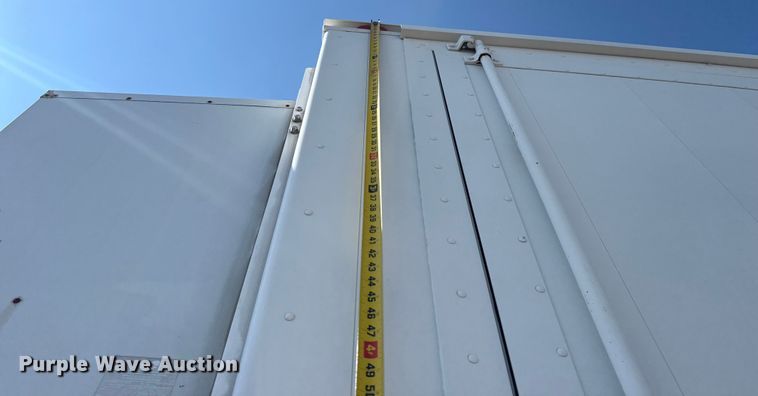 image for item NU9557 2001 Ford F650 Super Duty box truck