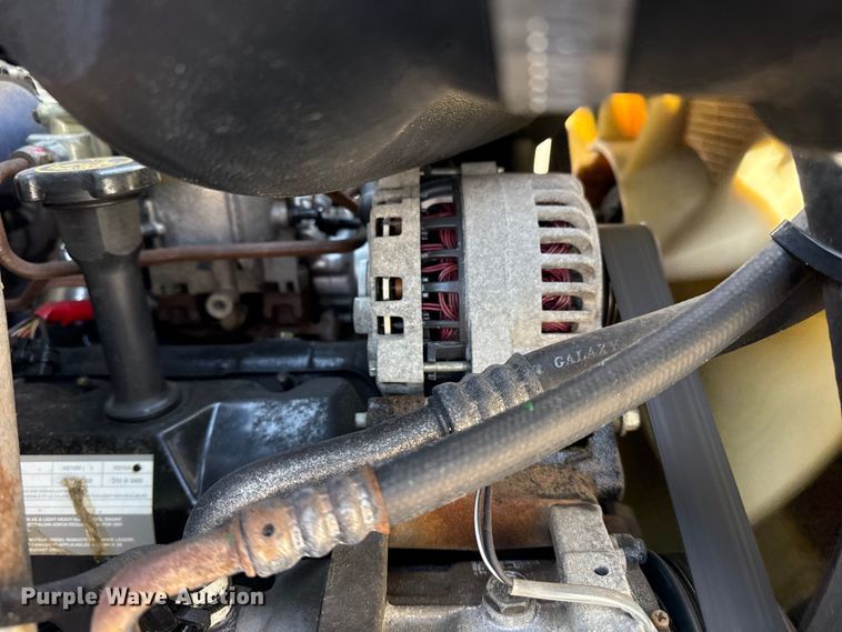 image for item NU9557 2001 Ford F650 Super Duty box truck