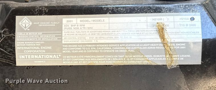 image for item NU9557 2001 Ford F650 Super Duty box truck