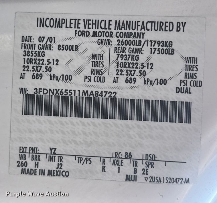 image for item NU9557 2001 Ford F650 Super Duty box truck