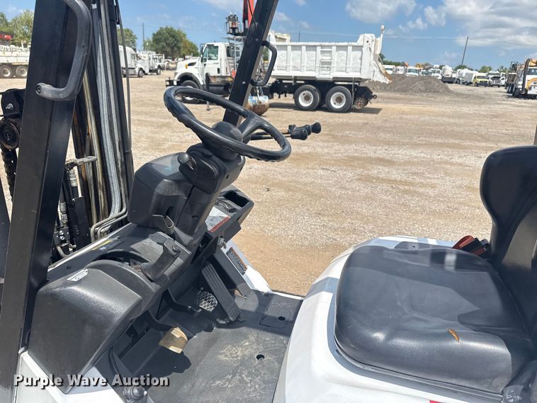 image for item NU9560 2005 Toyota 7FGU24 forklift