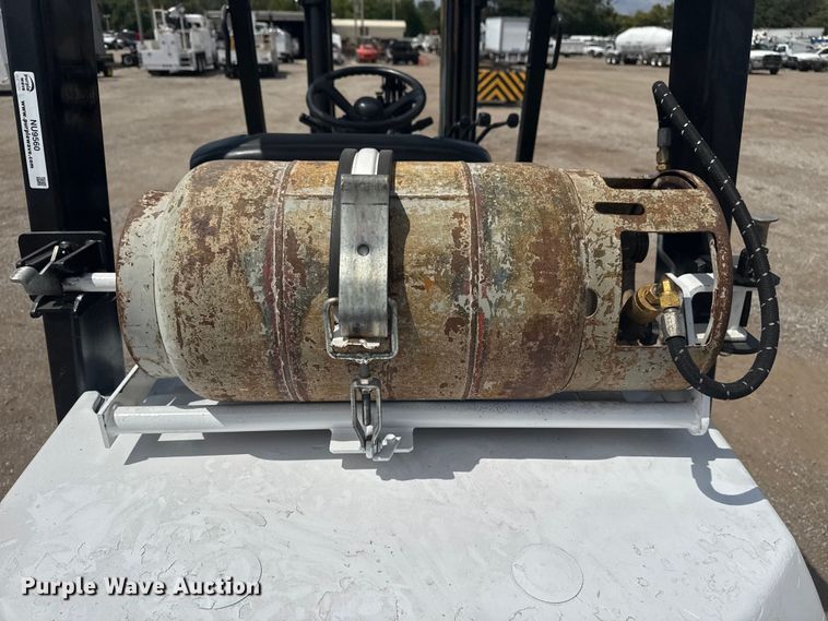 image for item NU9560 2005 Toyota 7FGU24 forklift