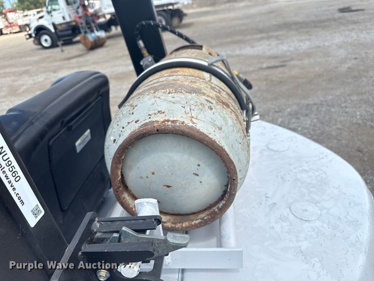 image for item NU9560 2005 Toyota 7FGU24 forklift