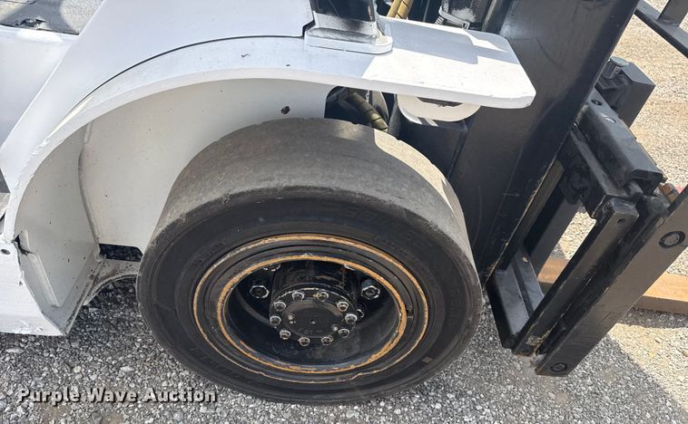 image for item NU9560 2005 Toyota 7FGU24 forklift