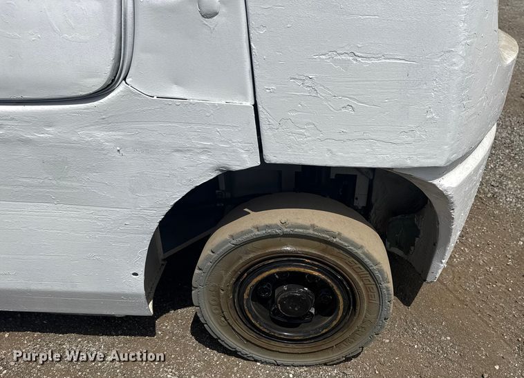 image for item NU9560 2005 Toyota 7FGU24 forklift