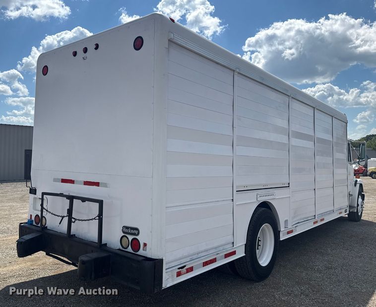 image for item NU9566 2001 Freightliner FL80 delivery truck