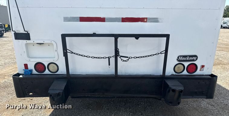 image for item NU9566 2001 Freightliner FL80 delivery truck