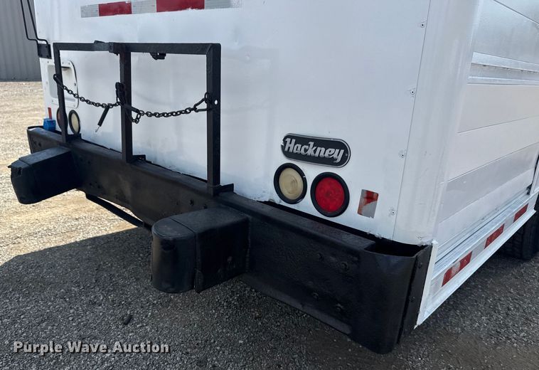 image for item NU9566 2001 Freightliner FL80 delivery truck