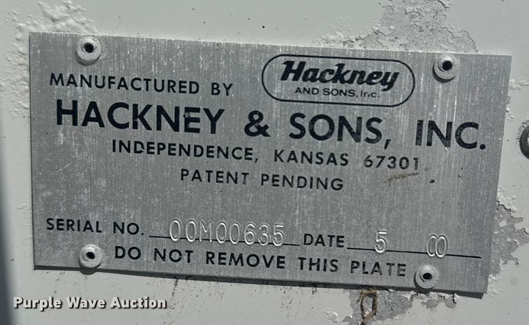 image for item NU9566 2001 Freightliner FL80 delivery truck