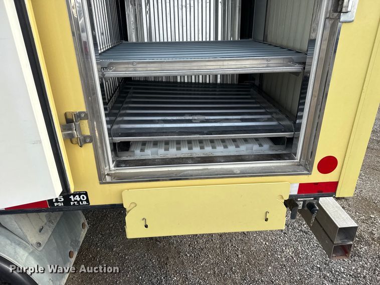 image for item NU9570 2022 Ford E450 Super Duty delivery truck