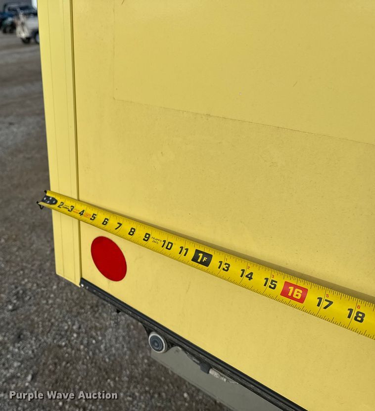 image for item NU9570 2022 Ford E450 Super Duty delivery truck