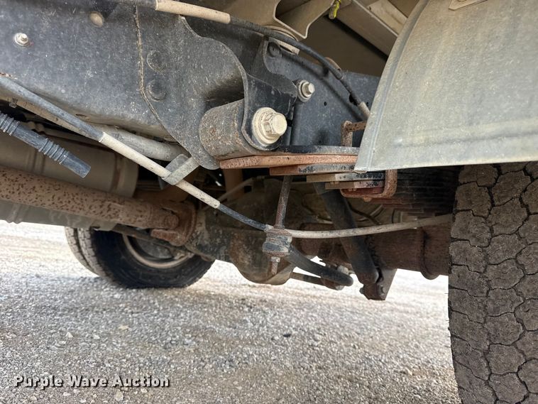 image for item NU9570 2022 Ford E450 Super Duty delivery truck