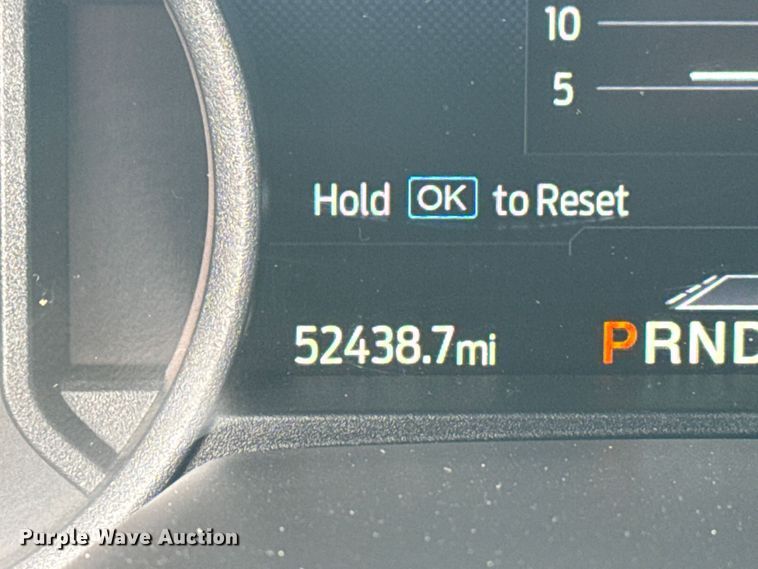 image for item NU9570 2022 Ford E450 Super Duty delivery truck