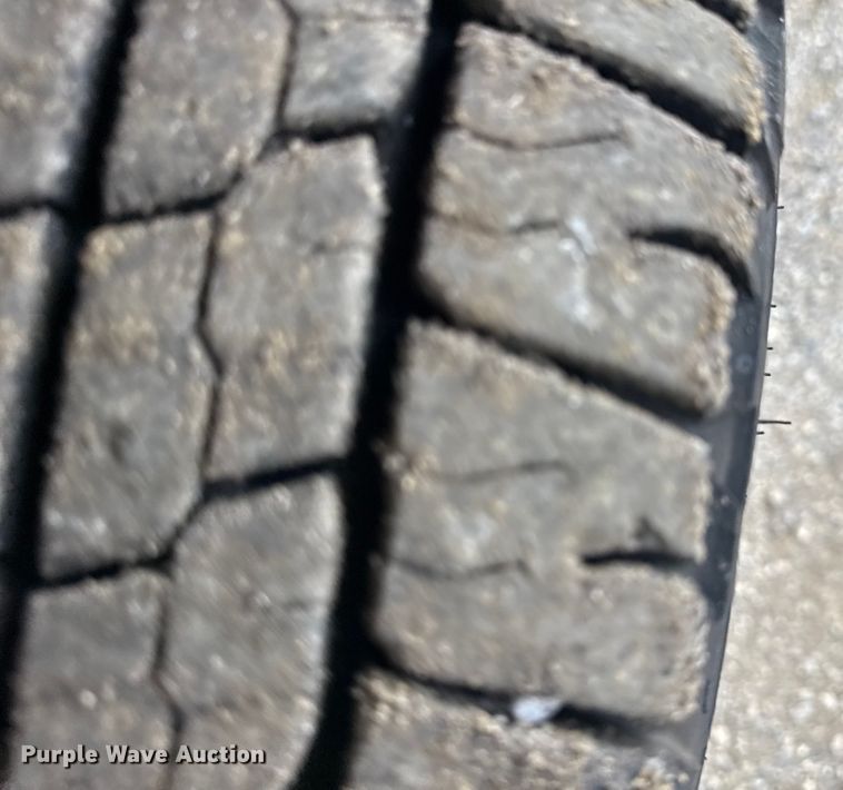 image for item NU9570 2022 Ford E450 Super Duty delivery truck