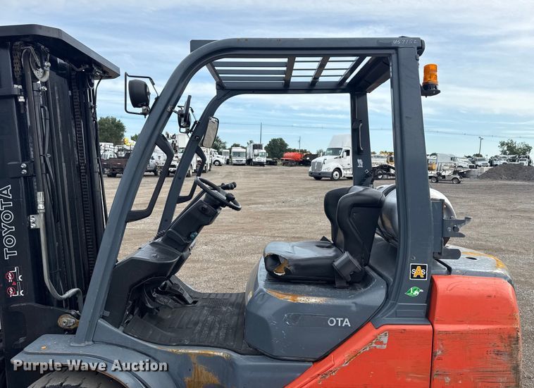image for item NU9571 Toyota 8FGU25 forklift