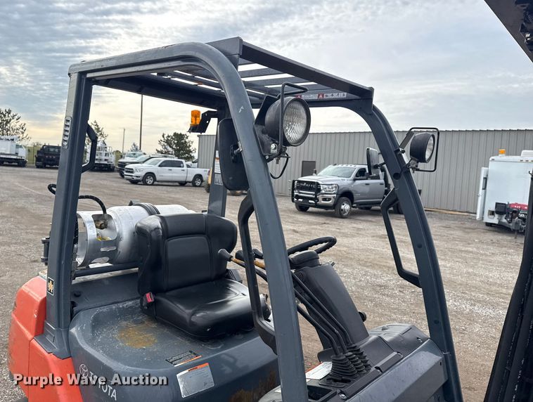 image for item NU9571 Toyota 8FGU25 forklift