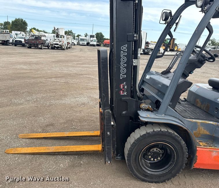 image for item NU9571 Toyota 8FGU25 forklift