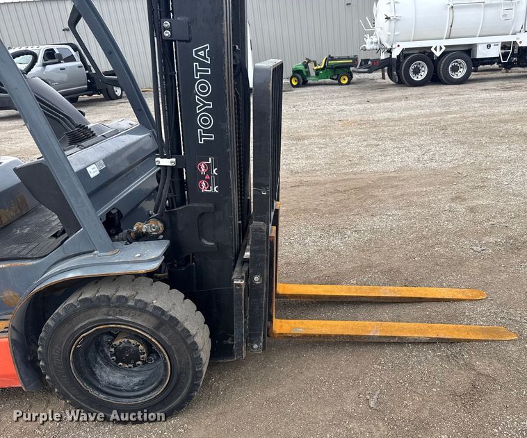image for item NU9571 Toyota 8FGU25 forklift