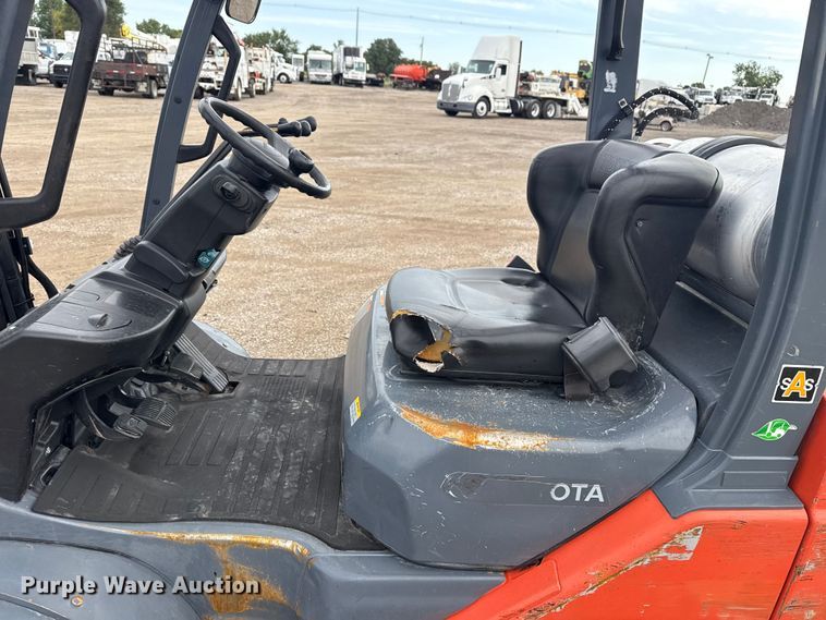 image for item NU9571 Toyota 8FGU25 forklift