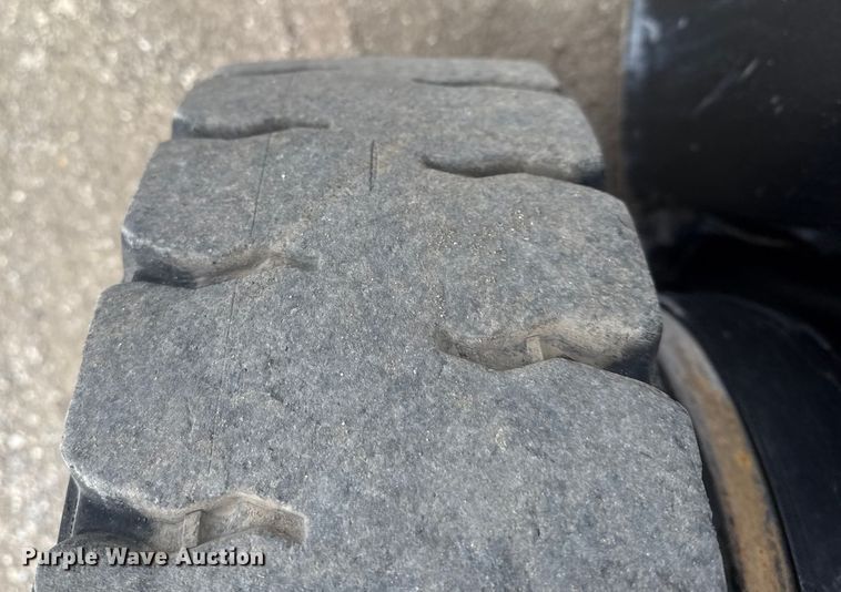 image for item NU9571 Toyota 8FGU25 forklift