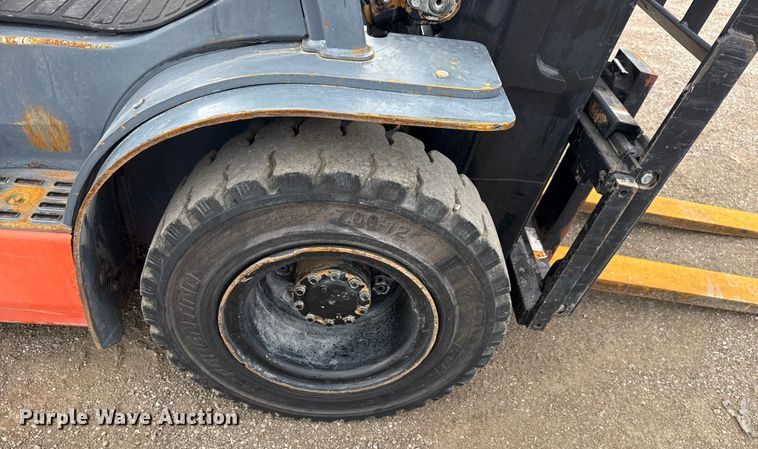 image for item NU9571 Toyota 8FGU25 forklift