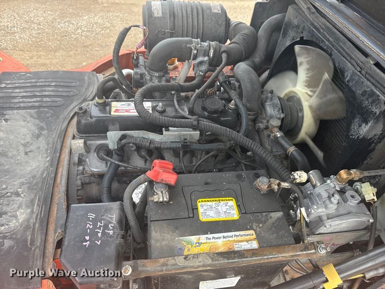 image for item NU9574 2002 Toyota 7FGU30 forklift