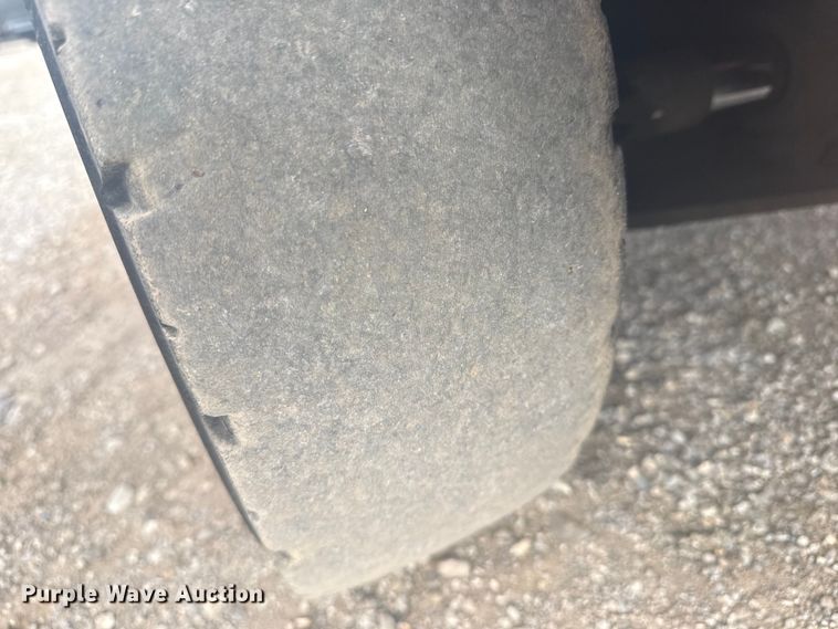 image for item NU9574 2002 Toyota 7FGU30 forklift